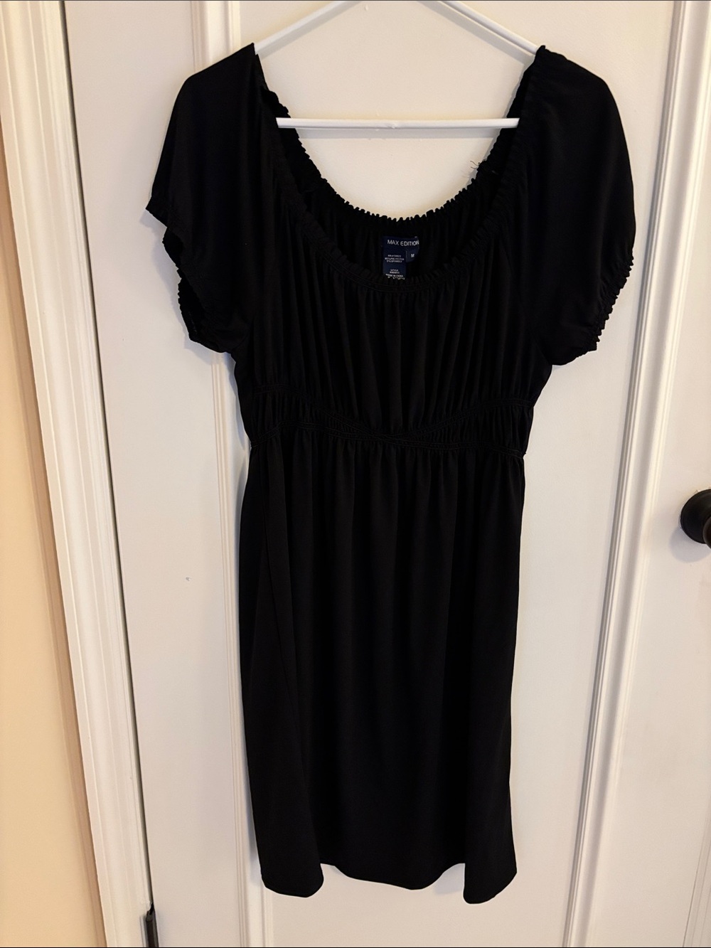Max Edition Black Scoop Neck Short Sleeve Dress